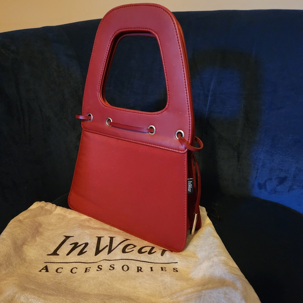 Statement Handbag - Picture 2 of 3